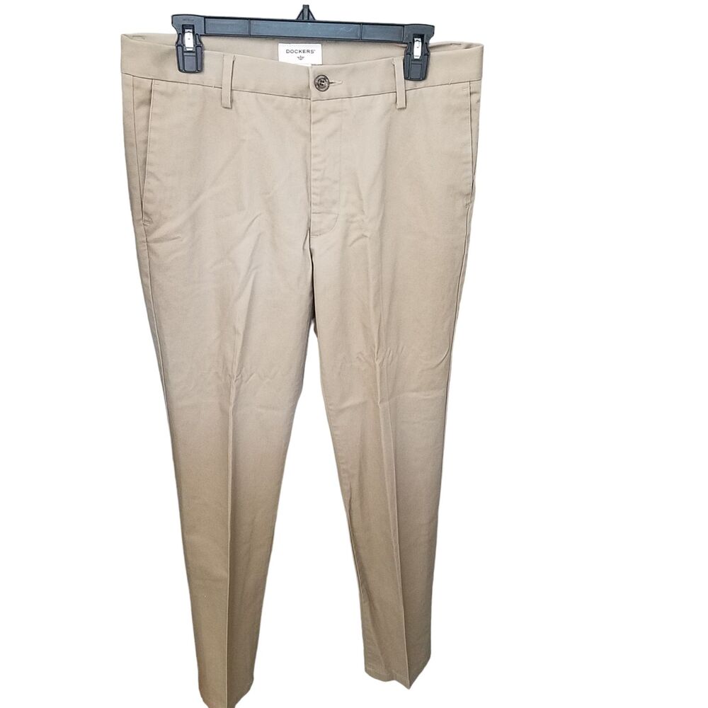 Dockers Mens Size 32x32 Tan Solid Slim Fit Tapered Chino Pants